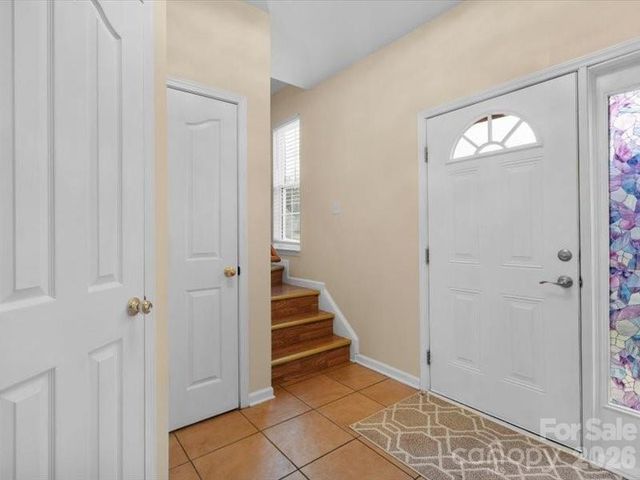 8212 Weeping Fig Lane, Charlotte, NC 28215