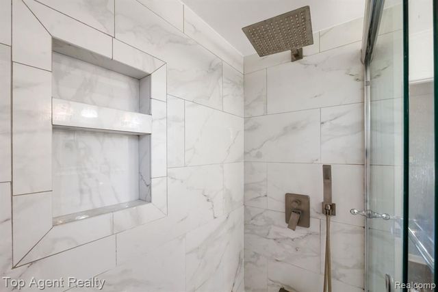 36365 Briarcliff Road, Sterling Heights, MI 48312