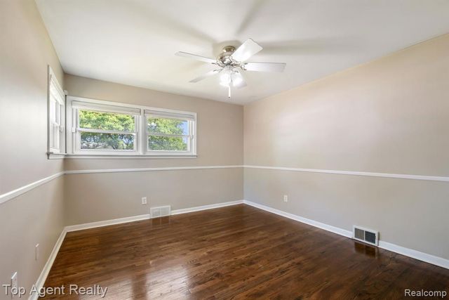 36365 Briarcliff Road, Sterling Heights, MI 48312