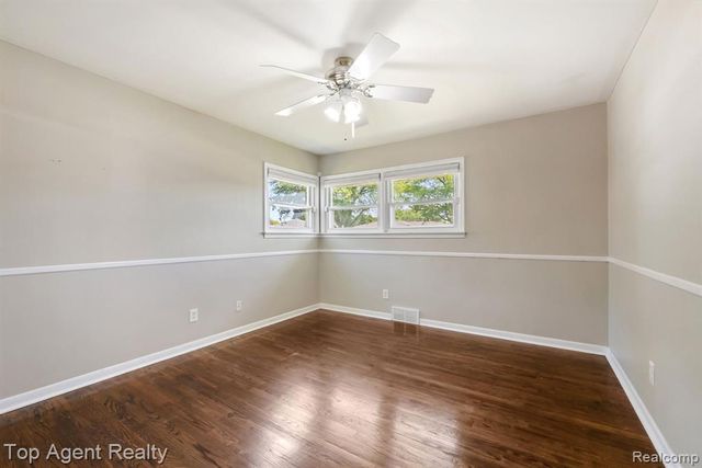 36365 Briarcliff Road, Sterling Heights, MI 48312