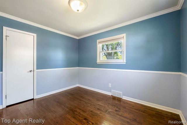 36365 Briarcliff Road, Sterling Heights, MI 48312