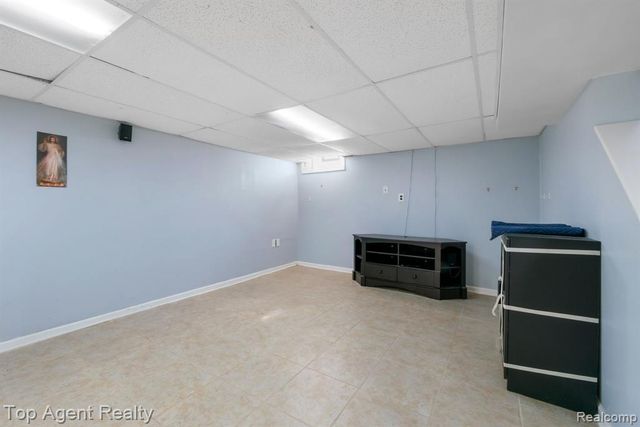 36365 Briarcliff Road, Sterling Heights, MI 48312