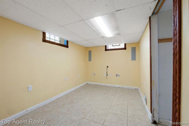 36365 Briarcliff Road, Sterling Heights, MI 48312