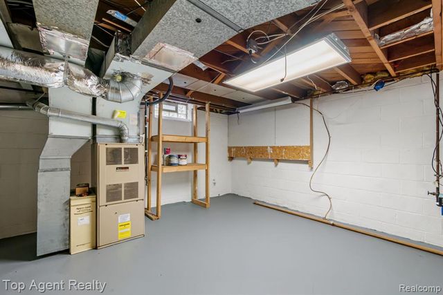 36365 Briarcliff Road, Sterling Heights, MI 48312