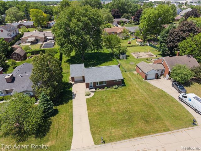 36365 Briarcliff Road, Sterling Heights, MI 48312