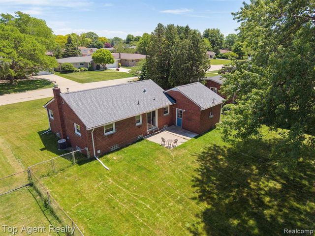 36365 Briarcliff Road, Sterling Heights, MI 48312