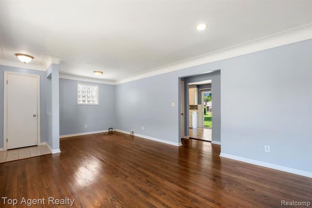 36365 Briarcliff Road, Sterling Heights, MI 48312