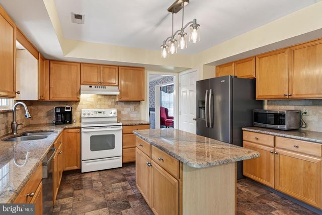 3032 STILL MEADOW DR, Collegeville, PA 19426