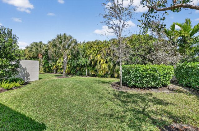 9115 Passiflora Way, Boca Raton, FL 33428