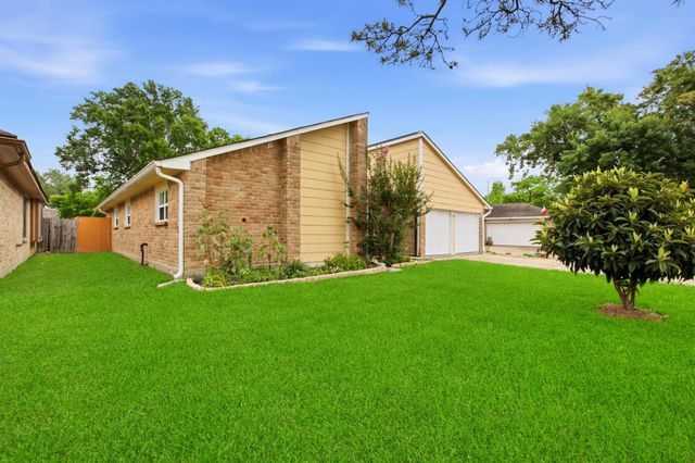 3451 Golders Green Drive, Houston, TX 77082