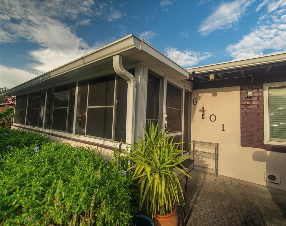 Image 2 of property listing at 6401 RAMIR ROAD, Orlando, FL 32810