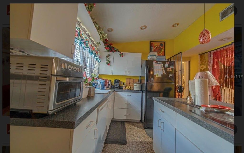 Image 7 of property listing at 6401 RAMIR ROAD, Orlando, FL 32810