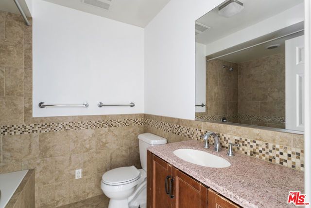 4513 Wawona Street, Los Angeles, CA 90065