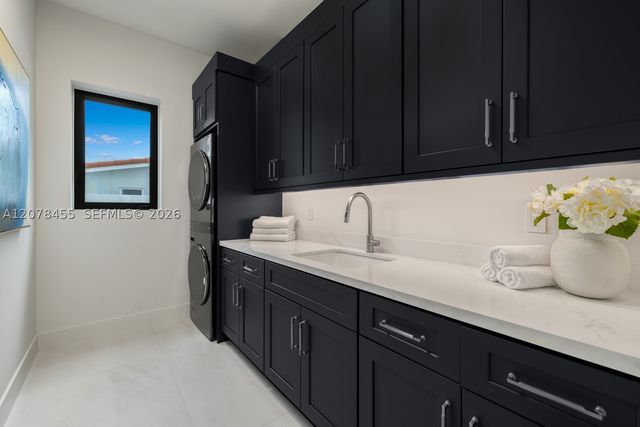 252 SW 14th Pl, Boca Raton, FL 33432