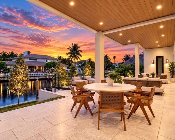 252 SW 14th Pl, Boca Raton, FL 33432