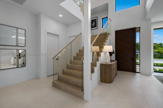 252 SW 14th Pl, Boca Raton, FL 33432