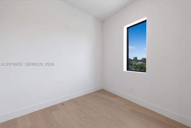252 SW 14th Pl, Boca Raton, FL 33432