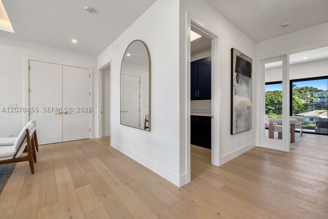 252 SW 14th Pl, Boca Raton, FL 33432
