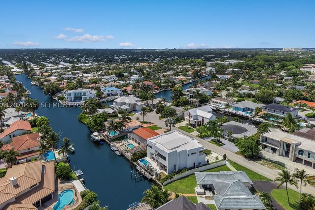 252 SW 14th Pl, Boca Raton, FL 33432