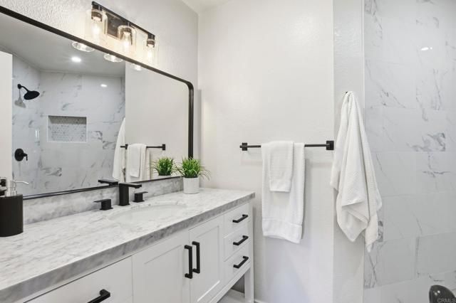 7187 Camino Degrazia 84, San Diego, CA 92111