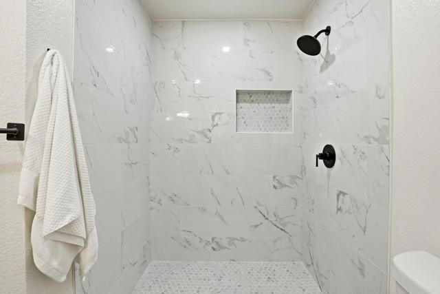 7187 Camino Degrazia 84, San Diego, CA 92111