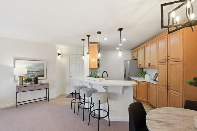 7187 Camino Degrazia 84, San Diego, CA 92111