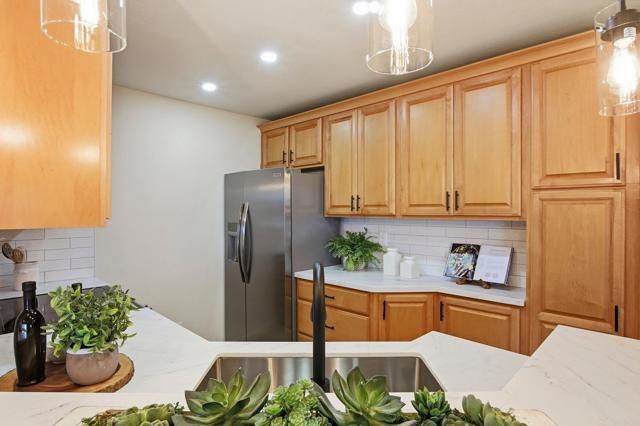 7187 Camino Degrazia 84, San Diego, CA 92111