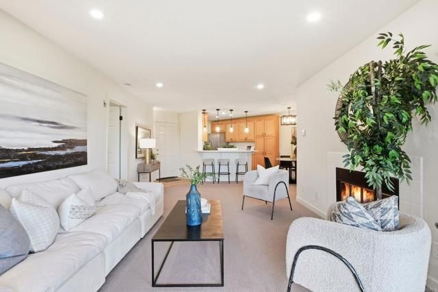 7187 Camino Degrazia 84, San Diego, CA 92111