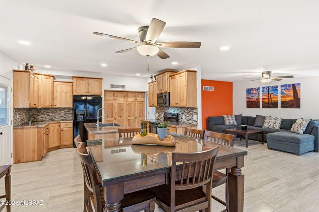 1502 N Dennis Avenue, Tucson, AZ 85715