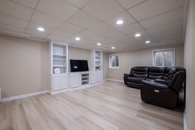 4527 Hatch Lane, Lisle, IL 60532
