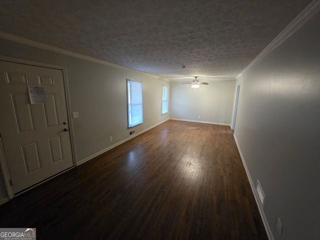 724 Country Club Dr, Monroe, GA 30655