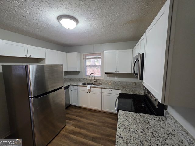 724 Country Club Dr, Monroe, GA 30655