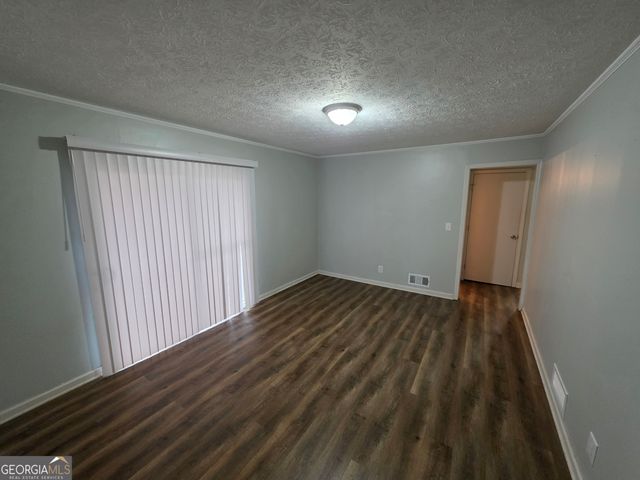 724 Country Club Dr, Monroe, GA 30655