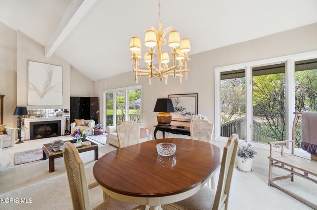 29633 Shelbourne Road, Perrysburg, OH 43551