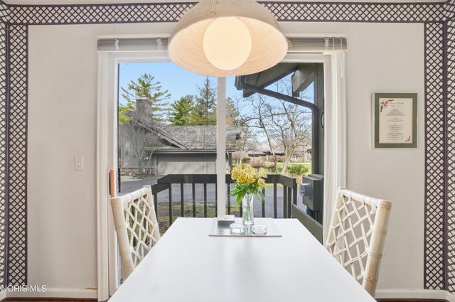 29633 Shelbourne Road, Perrysburg, OH 43551