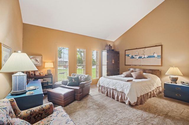 29633 Shelbourne Road, Perrysburg, OH 43551