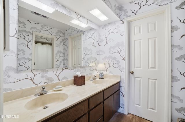 29633 Shelbourne Road, Perrysburg, OH 43551