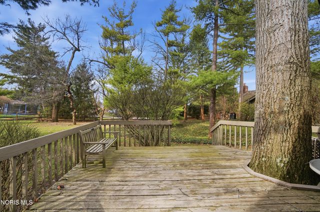 29633 Shelbourne Road, Perrysburg, OH 43551