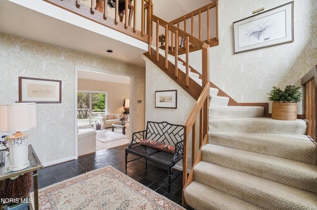 29633 Shelbourne Road, Perrysburg, OH 43551