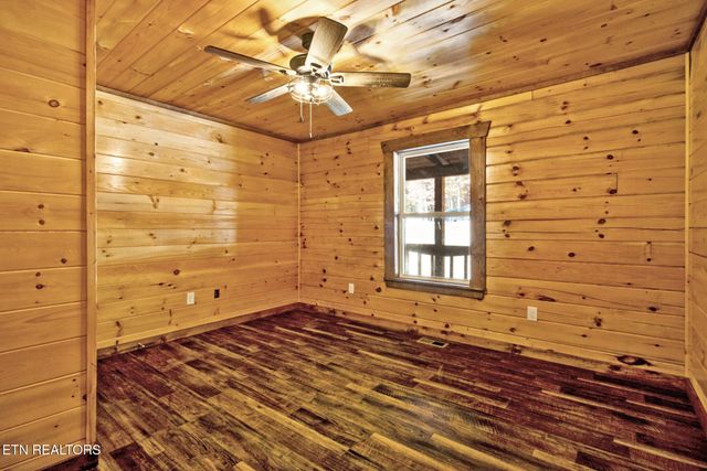 1292 Terry Lane, Jamestown, TN 38556