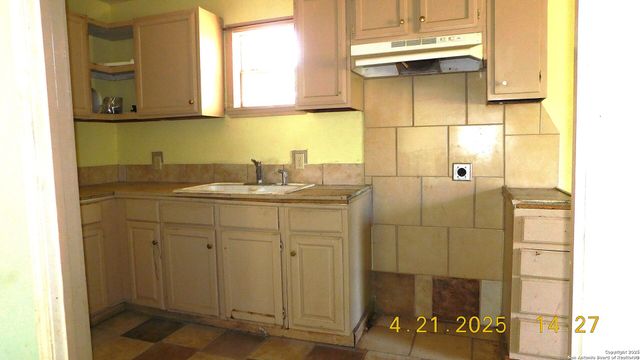 1550 Sea Island, San Antonio, TX 78264