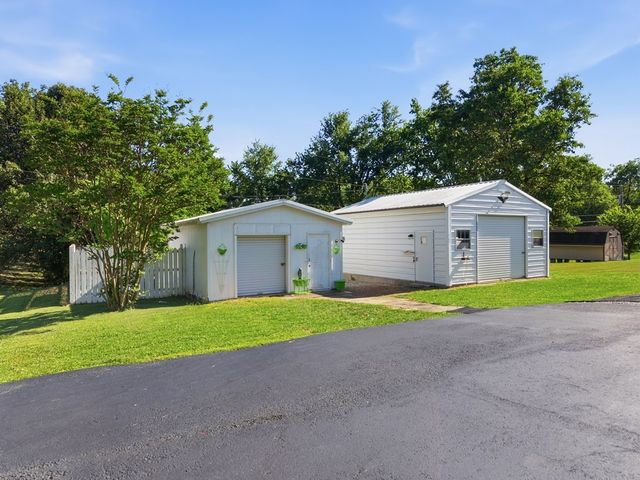 418 Kenway St, Cookeville, TN 38501