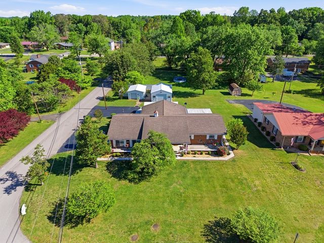 418 Kenway St, Cookeville, TN 38501