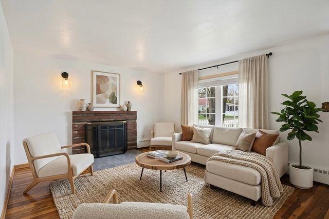 519 Prospect St, Chicopee, MA 01020