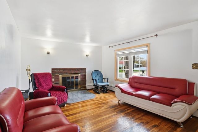 519 Prospect St, Chicopee, MA 01020