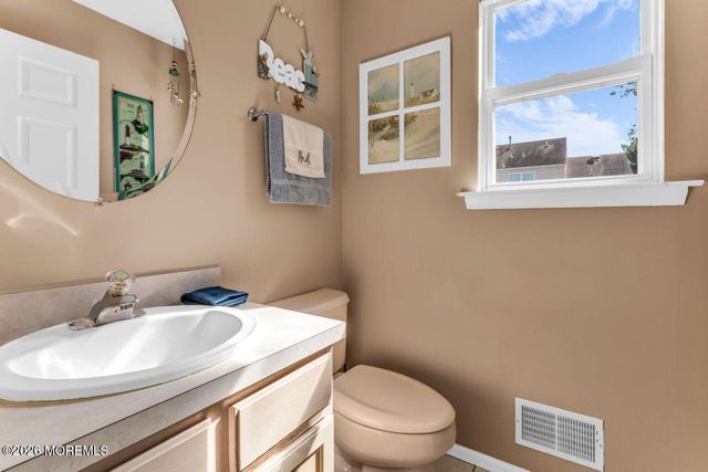 1501 Mermaid Avenue, Beachwood, NJ 08722