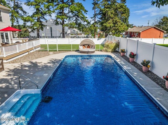 1501 Mermaid Avenue, Beachwood, NJ 08722