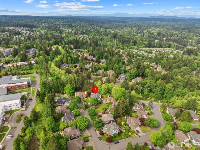 10618 176TH Court NE, Redmond, WA 98052