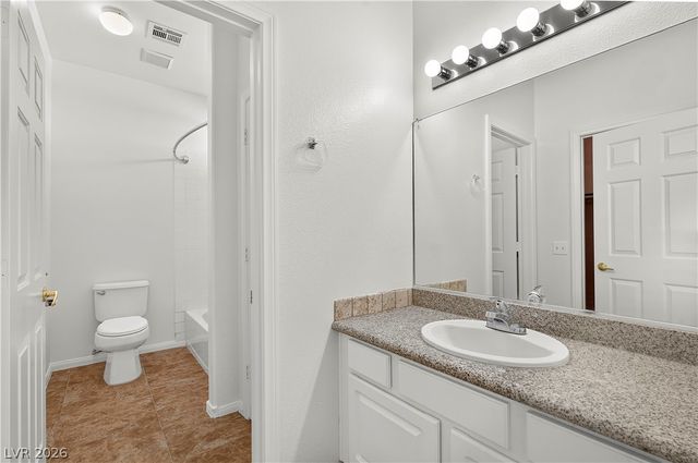 8521 Gold Flash Avenue, Las Vegas, NV 89129