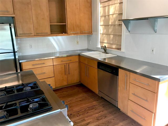 915 E 39th ST B, Austin, TX 78751